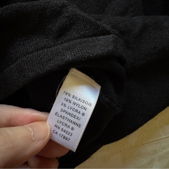 Banana Republic Silk Blend Ruffle Front Tank XS - Picture 4 of 5